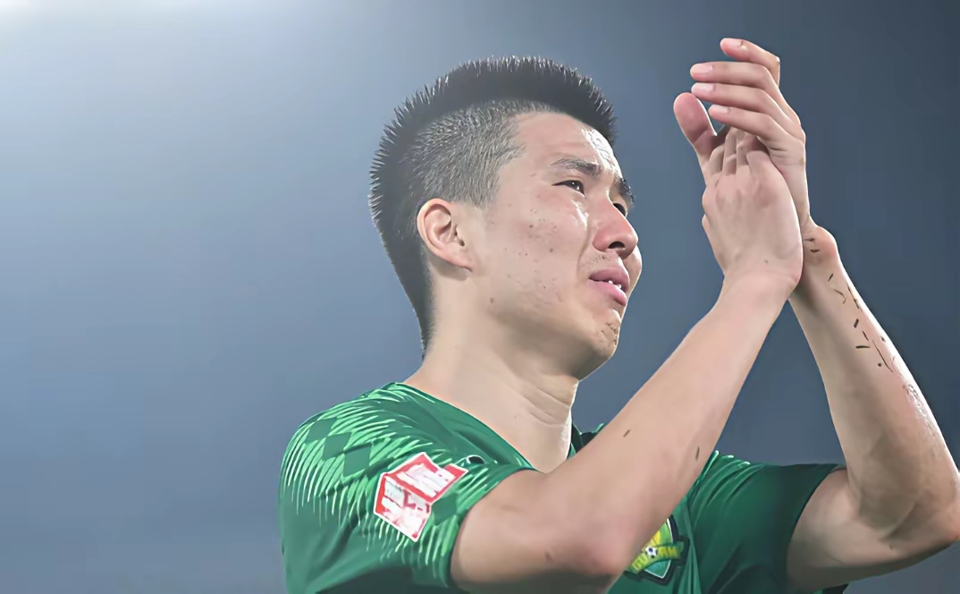 包含清晨北京国安调整名单以备亚冠，防线松动环节打磨，底气十足，球队文化再被提及的词条